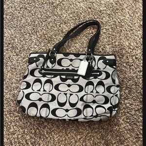 Coach Monochrome Signature Tote